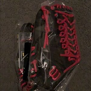 Brand new Wilson A2000 GG47